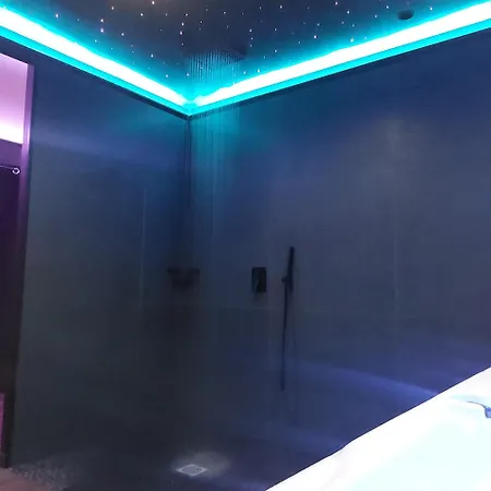 بيت للعطل La Nuit Des Secrets 4 Etoiles Avec Jacuzzi Et Sauna