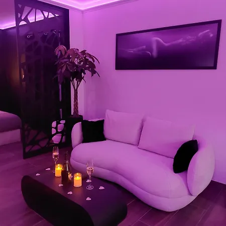 La Nuit Des Secrets 4 Etoiles Avec Jacuzzi Et Sauna בית נופש *