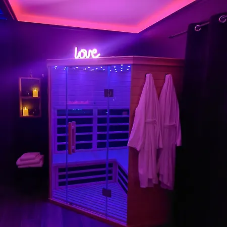 La Nuit Des Secrets 4 Etoiles Avec Jacuzzi Et Sauna * רוקברון-סור-ארז'נס
