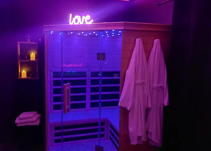 La Nuit Des Secrets 4 Etoiles Avec Jacuzzi Et Sauna * Roquebrune-sur-Argens